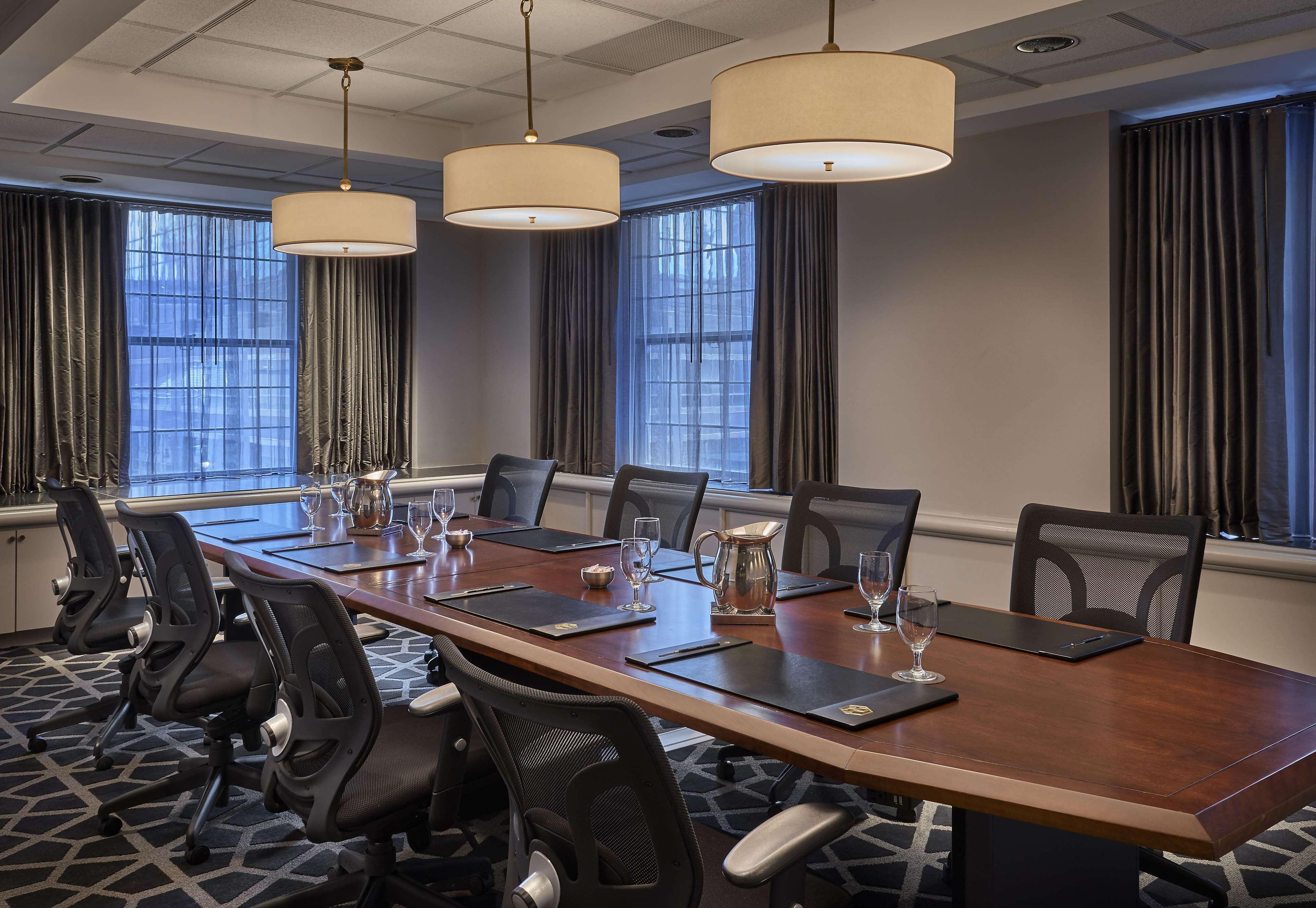 Hotel Phillips Kansas City, Curio Collection By Hilton Exterior foto